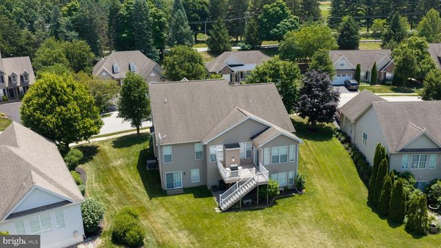 1246 LAUREL OAK LN, York, PA 17403