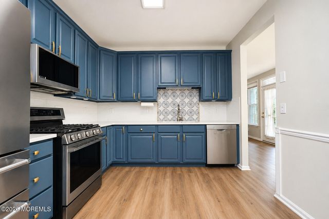 604 St Andrews Place, Manalapan, NJ 07726