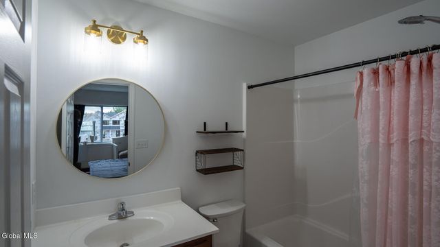 2 Giovanni Court, Troy, NY 12180