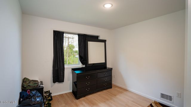 2 Giovanni Court, Troy, NY 12180