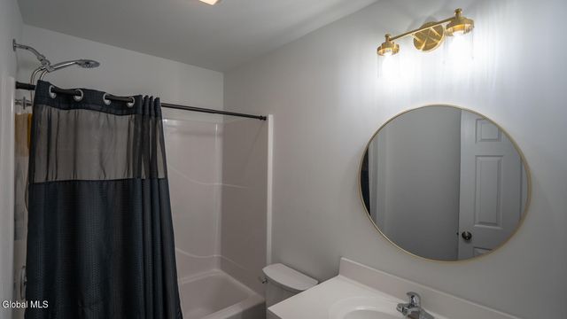 2 Giovanni Court, Troy, NY 12180