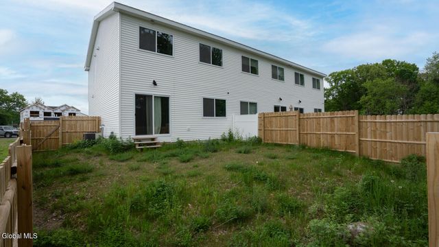 2 Giovanni Court, Troy, NY 12180