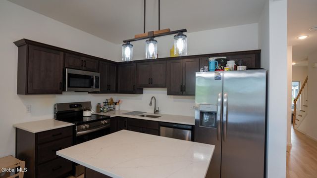2 Giovanni Court, Troy, NY 12180