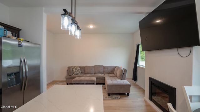 2 Giovanni Court, Troy, NY 12180