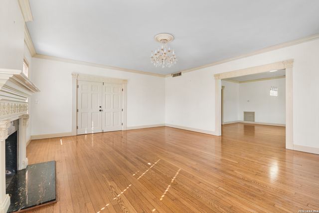 235 E Huisache Ave Unit 1101, San Antonio, TX 78212