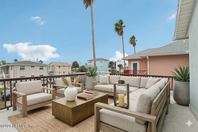 1524 1ST Street S, Jacksonville Beach, FL 32250