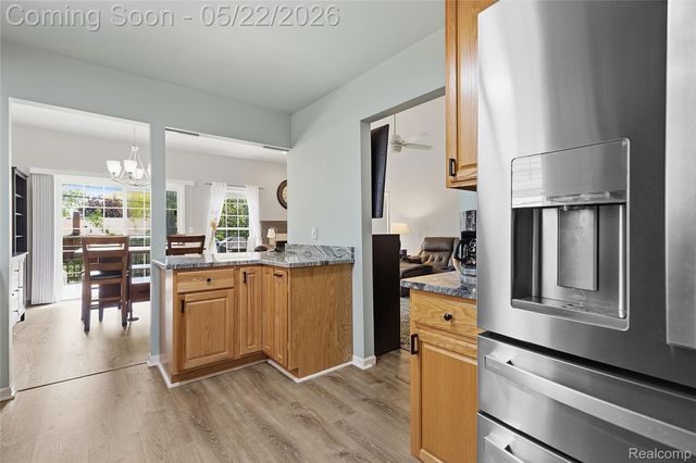 15720 Hunter Grove, Livonia, MI 48154