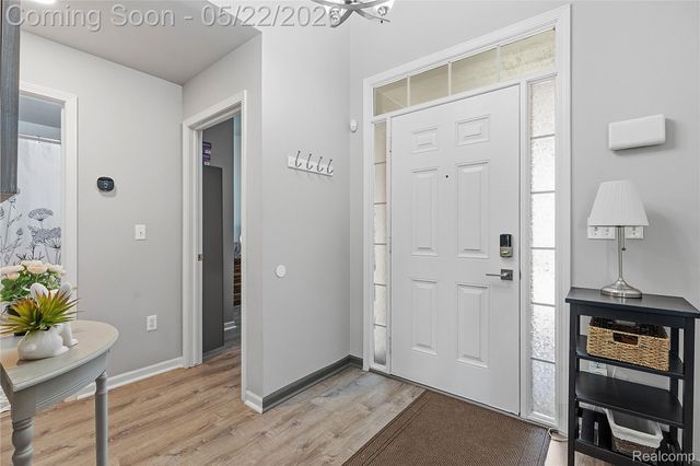 15720 Hunter Grove, Livonia, MI 48154