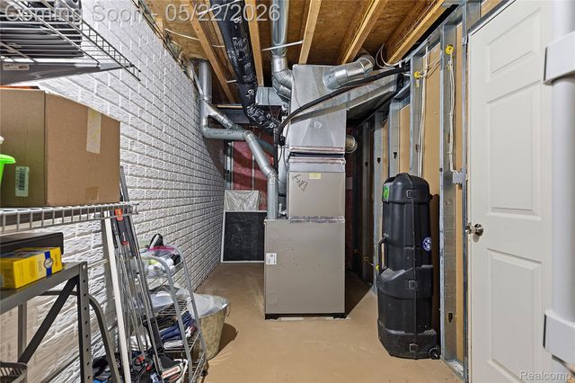 15720 Hunter Grove, Livonia, MI 48154