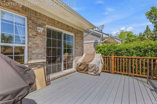 15720 Hunter Grove, Livonia, MI 48154