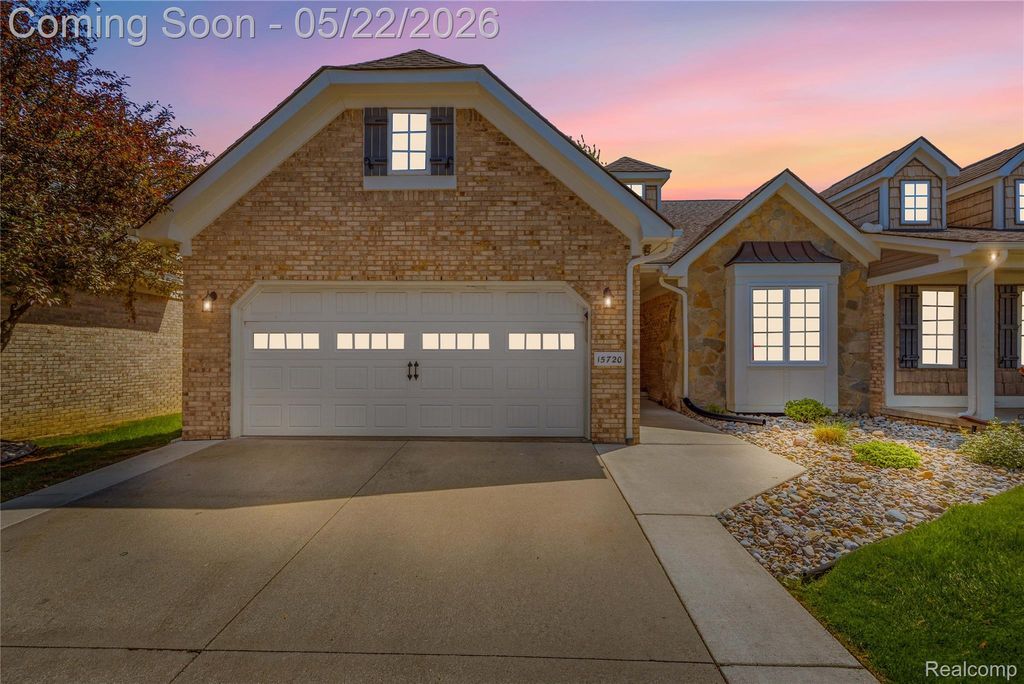 15720 Hunter Grove, Livonia, MI 48154