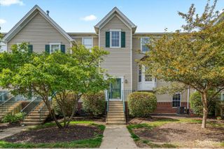 1116 Village Center Parkway 4, Aurora, IL 60506