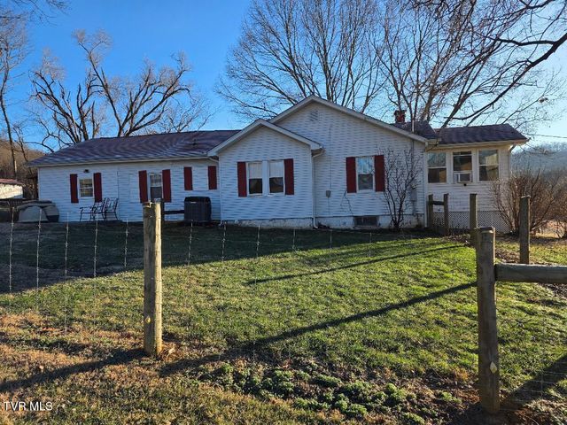 174 Double Springs Road, Fall Branch, TN 37656