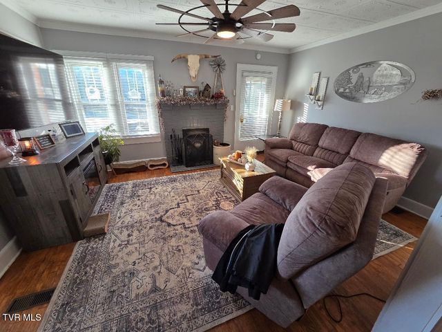 174 Double Springs Road, Fall Branch, TN 37656