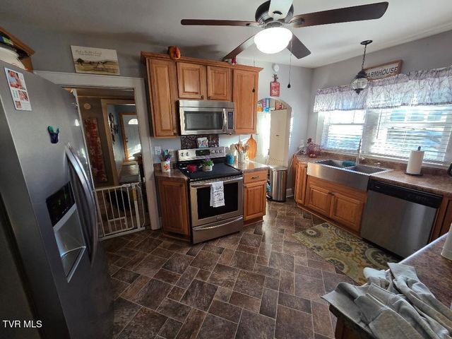 174 Double Springs Road, Fall Branch, TN 37656