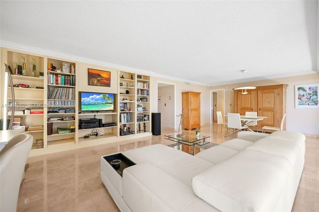 2901 S Bayshore Drive 6A, Coconut Grove, FL 33133