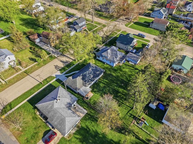 803 4th Avenue, Brodhead, WI 53520