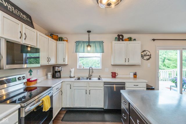 2426 Manita Drive, Indianapolis, IN 46234