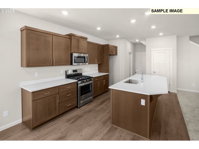 51092 Sw Klompen St, Scappoose, OR 97056