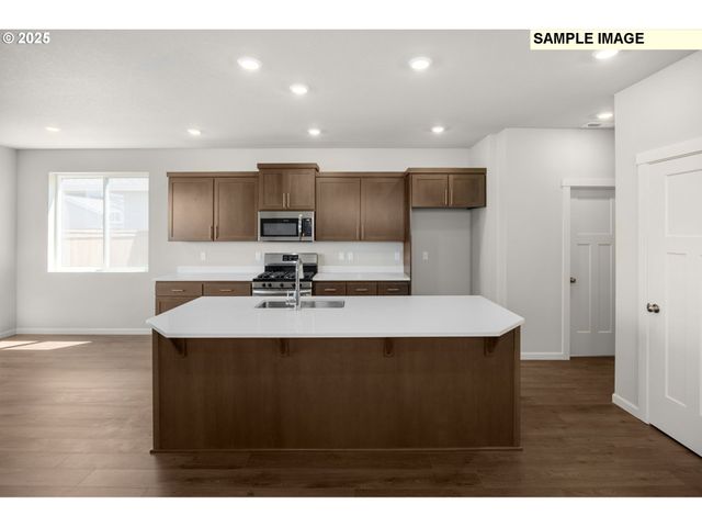 51092 Sw Klompen St, Scappoose, OR 97056