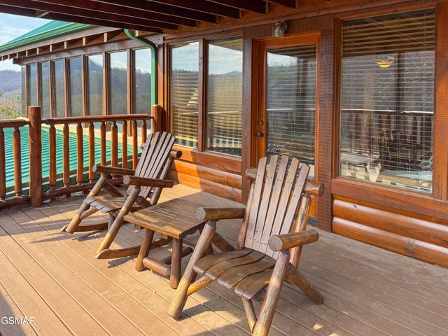 3539 Carsons Ridge Way, Sevierville, TN 37862