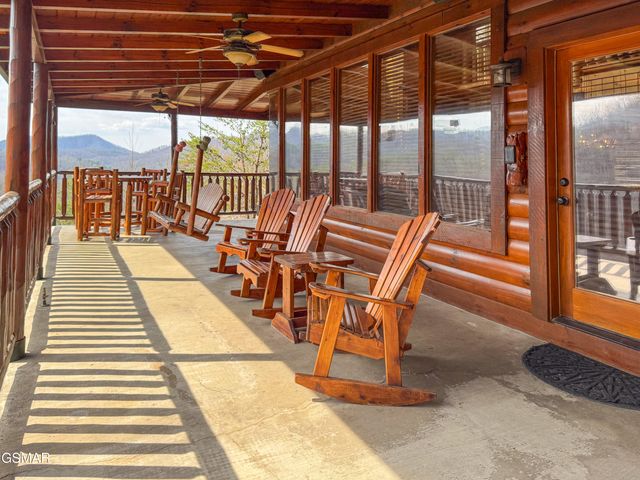 3539 Carsons Ridge Way, Sevierville, TN 37862