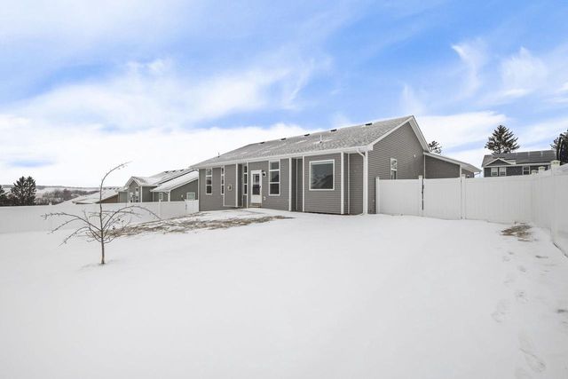932 Margarets Way, Belleville, WI 53508