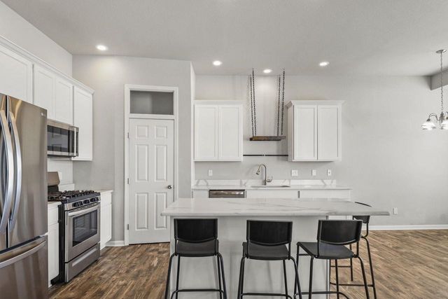 932 Margarets Way, Belleville, WI 53508