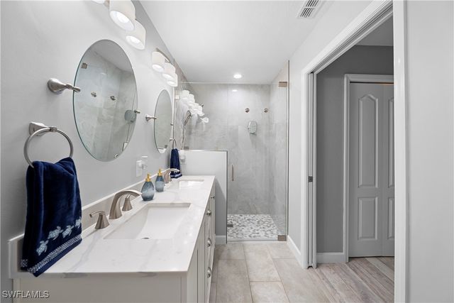 8550 Kingbird LOOP 620, Estero, FL 33967