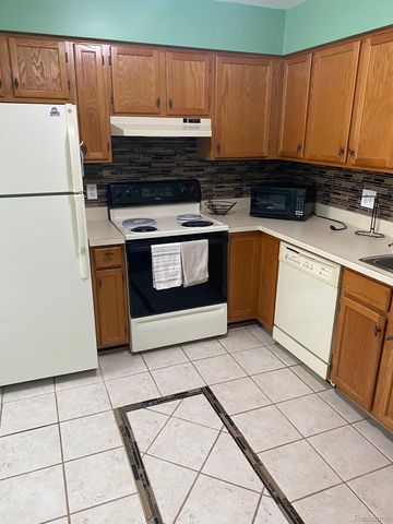 420 Baldwin Avenue, Rochester, MI 48307
