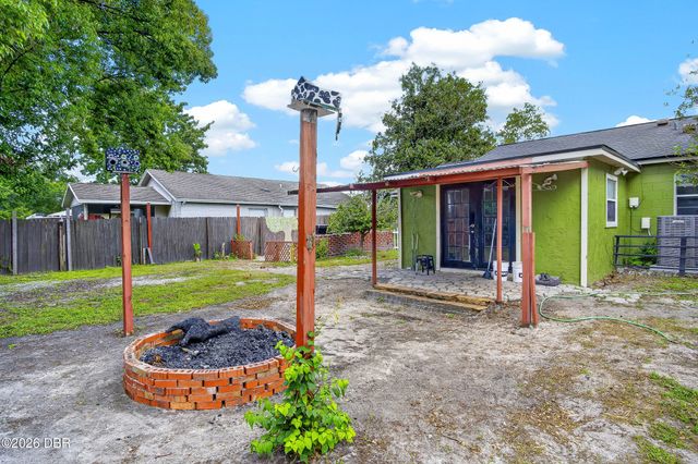 1019 Pioneer Drive, Deltona, FL 32725