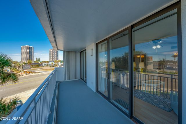 3047 S Atlantic Ave Apt 201, Daytona Beach, FL 32118