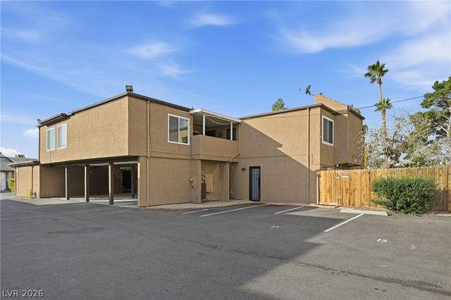 1400 Hialeah Drive B, Las Vegas, NV 89119