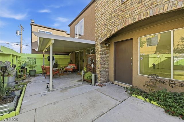 1400 Hialeah Drive B, Las Vegas, NV 89119