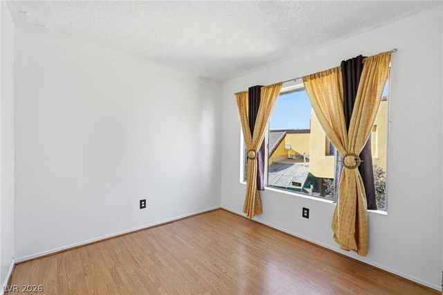 1400 Hialeah Drive B, Las Vegas, NV 89119