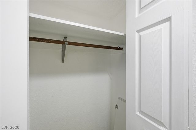 1400 Hialeah Drive B, Las Vegas, NV 89119