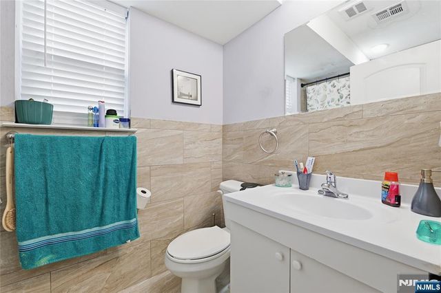 574 S 11th Street, Newark, NJ 07103