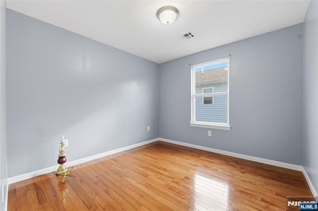 574 S 11th Street, Newark, NJ 07103