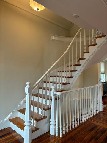 21-A Linden Ave 21-A, Somerville, MA 02143