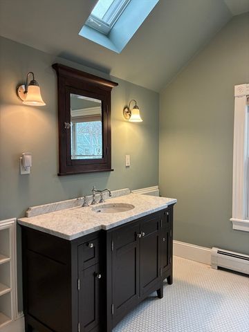 21-A Linden Ave 21-A, Somerville, MA 02143