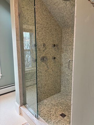 21-A Linden Ave 21-A, Somerville, MA 02143