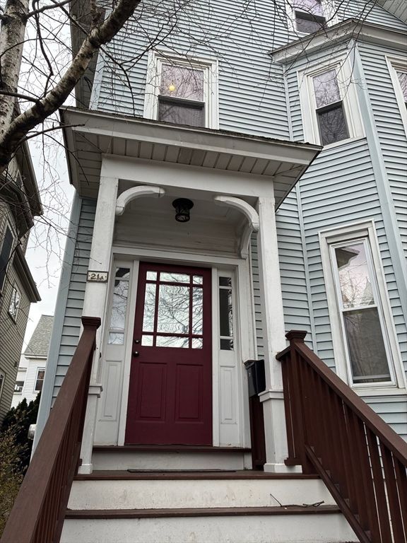 21-A Linden Ave 21-A, Somerville, MA 02143