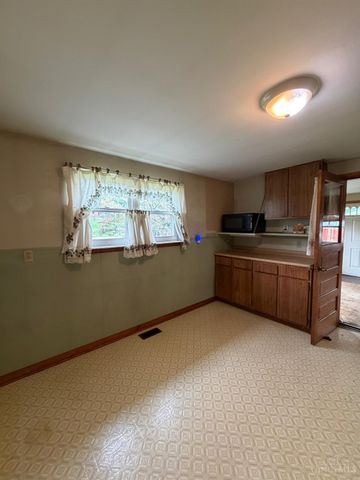 300 Maple Avenue, Carlisle, OH 45005