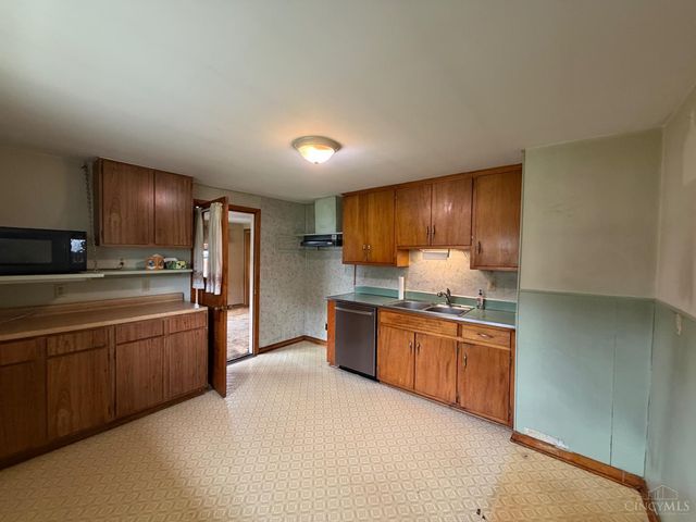 300 Maple Avenue, Carlisle, OH 45005