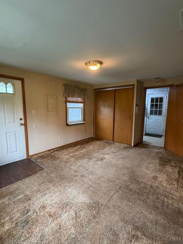 300 Maple Avenue, Carlisle, OH 45005