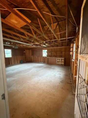 300 Maple Avenue, Carlisle, OH 45005