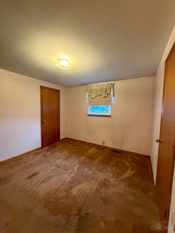 300 Maple Avenue, Carlisle, OH 45005