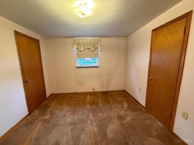 300 Maple Avenue, Carlisle, OH 45005