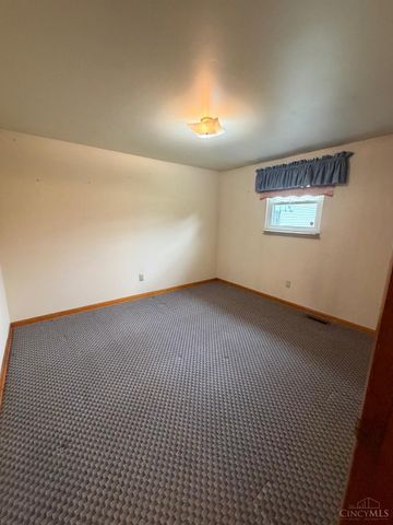 300 Maple Avenue, Carlisle, OH 45005