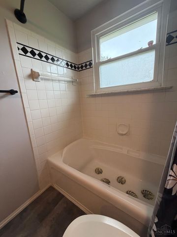 300 Maple Avenue, Carlisle, OH 45005